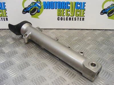 Suzuki GSF 600 S Bandit Fork Leg Lower Left 2000 to 2004 GSF600S A918 - Image 1 of 4