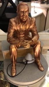 FIGURINE / Figur / Figurina / Figurilla WALT’S THE DREAMER Disneyland Paris - Imagen 1 de 1