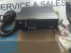 MOTOROLA GM300 UHF 438-470MHZ 40WATT 16CH WIDE BAND M44GMC29C3AA MIC - Zdjęcie 1 z 6
