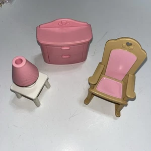 Fisher Price Loving Family Dollhouse Rocking Chair, Table Lamp, Dresser 1993 - Picture 1 of 8