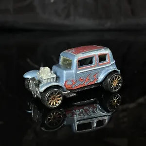Vintage 1968 Hot Wheels ‘32 Ford Vicky Mattel Inc. - Preowned - Blue With Flames - Picture 1 of 2