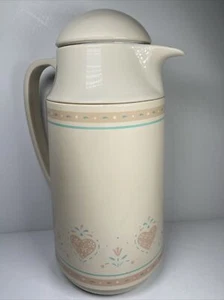 Vintage Corning Thermique 1qt Quart Carafe Hearts HTF Beige Floral MCM Coffee - Picture 1 of 6