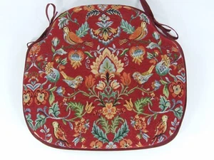 William Red Tapestry Large Spindle Back Tie-On Seat Pad. Garden/Kitchen/Dining - Picture 1 of 5