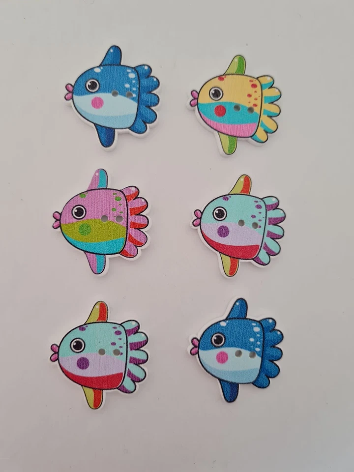 6 multi-colored wooden fish shaped buttons / scrapbooking - Image 1 of 1