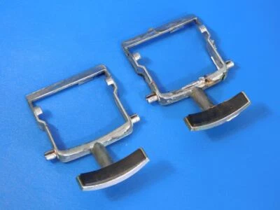 Palancas dispensadoras White-Westinghouse para refrigerador RS259ESD2 D7422302 Foto 1 de 3