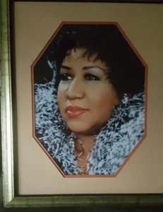 Aretha Franklin Queen of Soul R&B MUSIC 18X22 GLASS FRAMED PICTURE WALL READY - Picture 1 of 4