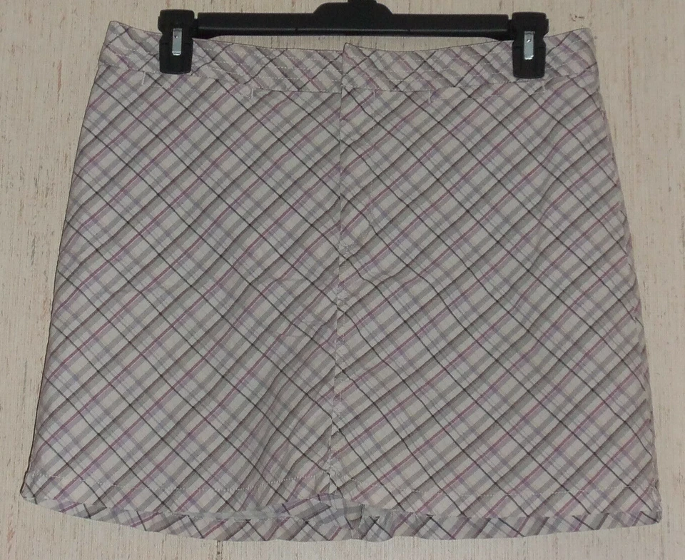 EXCELENTE SCOOTER/SKORT FEMININO DOCKERS CINZA CLARO XADREZ TAMANHO 12 - Imagem 1 de 3