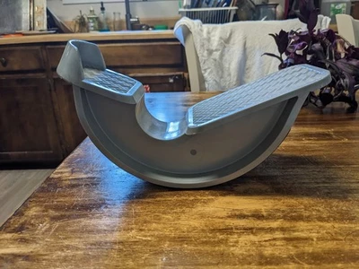 Estirador de pantorrilla basculante de pie Vive para tendinitis de Aquiles, talón, fascitis plantar Foto 1 de 3