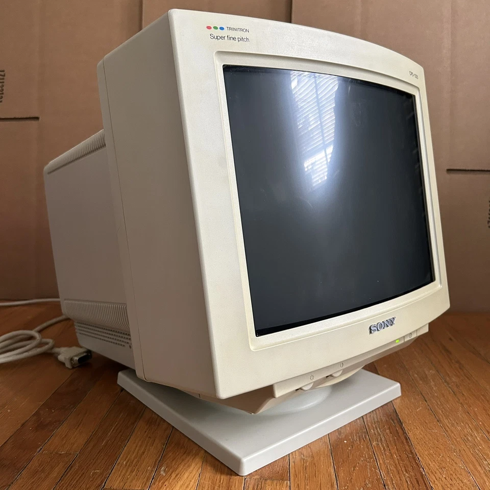 Sony Trinitron CPD-1320 Retro Gaming CRT 13" Monitor - Powers On - Image 1 of 4