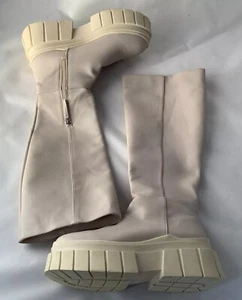 Bershka Cream Pale Pink Faux Leather Knee High Chunky Boots - Size 41/8 - New - Picture 1 of 10