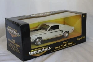American Muscle 68 Mustang CJ 428 en blanco negro escala 1:18 - Imagen 1 de 8