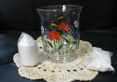 Vaso de vela votivo de vidro ~ Flores vermelhas abelha areia pintado à mão - Imagem 1 de 3