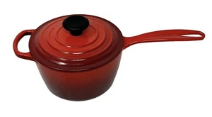 Le Creuset Signature Gusseisen 1,75 Quart Kochtopf Cerise Rot #16 - Bild 1 von 10