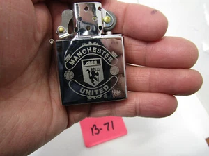 B-71 OLD UNSTRUCK OLD ZIPPO LIGHTER BUDWEISER BEER  MANCHESTER UNITED COLLECT - Picture 1 of 4
