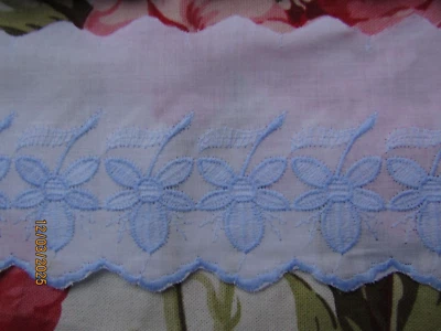 400 cm de  large dentelle ancienne broderie  bleue larg  7,5 cm en coton fin - Photo 1/4