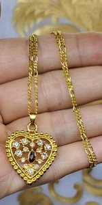 Lovely Crystal Glass Rhinestones Heart Pendant On New 18KGP Figaro 46cm Necklace - Picture 1 of 11