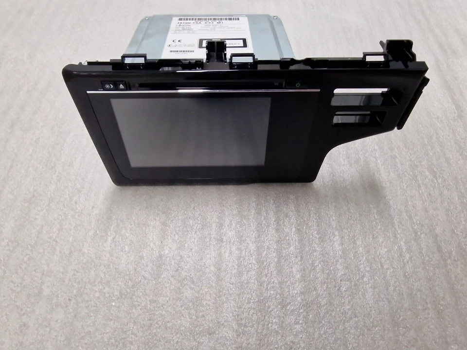 HONDA JAZZ 2015-2019 SAT NAV SCREEN CD RADIO PLAYER HEAD UNIT 39100-T5A-E53-M1 - Image 1 of 4