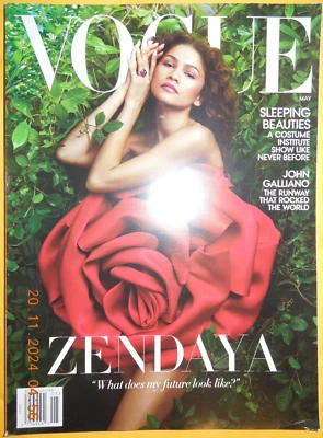 ZENDAYA vogue KENDALL JENNER Kim kardashian VICTORIA BECKHAM rachel madam's - Image 1 of 4