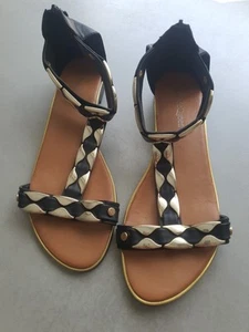 Sandalen Sandaletten SOMMERSCHUHE schwarz mit goldenen DETAILS, NEUWERTIG - Bild 1 von 7