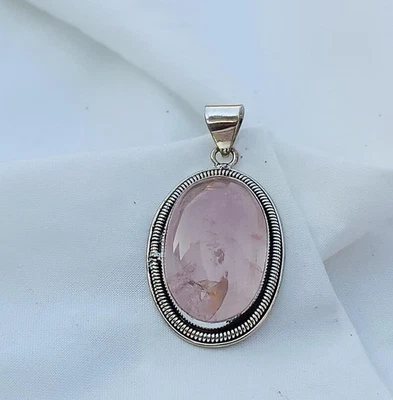 Hermoso colgante de piedra de cuarzo rosa de plata de ley 925 hecho a mano SD59 Foto 1 de 4