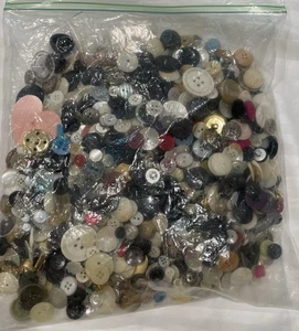 Surtido de botones de 2,4 libras surtido mixto - Imagen 1 de 2