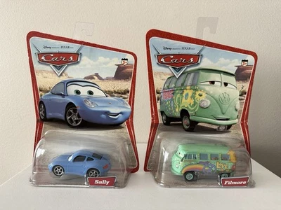 Disney Pixar Cars Filmore Bus 2005 tarjeta de error y Sally Porsche lote de 2 raro Foto 1 de 4