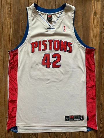 AUTHENTIC Jerry Stackhouse Size 52 XL Detroit Pistons Nike NBA Jersey Cover