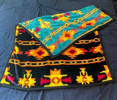 Western Trading Blanket Double Ply Plush Teal and Black Blanket Foto 1 de 4