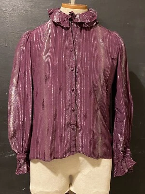 复古 70 年代印度紫色雪纺上衣荷叶边领和袖口金属银色 ILGWU — 第 1/4 张图片