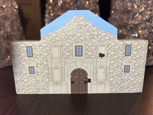 1994 Faline The Cat's Meow Remember the Alamo San Antonio TX Wood Shelf Sitter - Picture 1 of 2