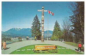 TOTEM POLE IL BELVEDERE a PROSPECT POINT cartolina d'epoca Vancouver BC Canada - Foto 1 di 2
