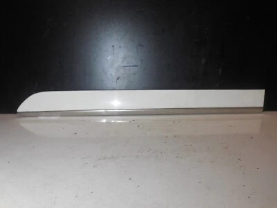 06-12 Panel de puerta trasera izquierda Mercedes Benz W164 ML550 panel de moldura blanco 350 Foto 1 de 4