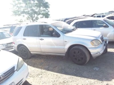 Used Rear Left Door Vent Glass Rear fits: 2000 Mercedes-benz Mercedes ml-class 1 - Image 1 of 4