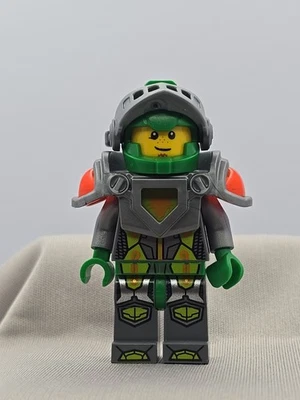 Lego Aaron 70317 Visera Plana Plateada, 2 Clips en la Parte Trasera Nexo Knights Minifigura Foto 1 de 4