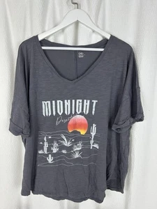 Cato Womens 22/24W Graphic T Shirt Top Short Sleeves Gray Desert Plus Size - Picture 1 of 3