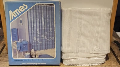 Cortina de chuveiro vintage Ames Beachcomber motivo concha branca feita nos EUA - Imagem 1 de 4