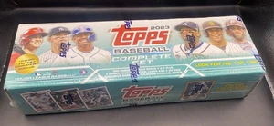 2023 Topps Baseball Teal Set Factory Sealed Plus 5 Rookie Variations - Bild 1 von 2