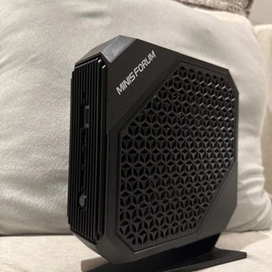 MINISFORUM HX99G Mini Gaming PC 1TB SSD /64GB AMD Ryzen 9 6900HX - Bild 1 von 8