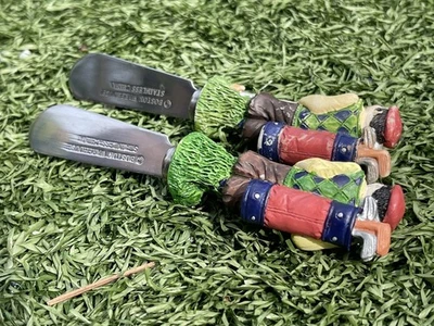 Juego de 2 gnomos golfista cuchillo mantequilla acero inoxidable Boston Warehouse Collector Foto 1 de 3