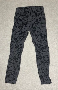 Lululemon Women's Leggings Yoga Pants Gray and Black Floral (Missing Size Tag) - Picture 1 of 3
