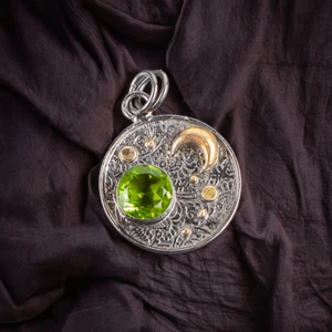 Peridot Gemstone 925 Sterling silver Handmade Two Tone Beautiful Pendant For,, - Picture 1 of 6
