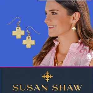 Mini Pendientes Cruz Cuadrados Oro Joyería Susan Shaw 24k TPG - Imagen 1 de 13