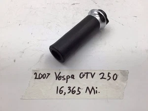 OEM Vespa GTV 250 300 Right Hand Twist Grip for Dual Throttle Cable - Bild 1 von 5