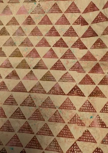 Tela 100 % algodón triángulos rosa marrón Batik 1,5 yardas - Imagen 1 de 2