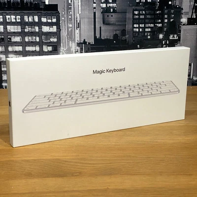 Apple Magic Keyboard Wireless Bluetooth UK British English USB–C Original - Image 1 of 4