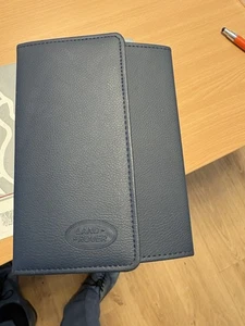 Land Rover Discovery Owners Handbook/Manual and Wallet 2017 - Picture 1 of 5