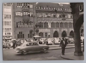 Basel Schweiz - Verkehr Rathaus Autos Passanten - Altes Foto - Picture 1 of 2