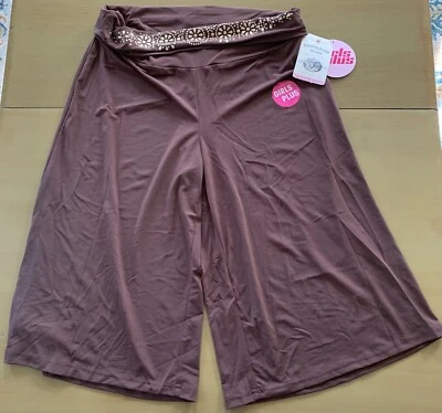 Canyon River Blues Girls Plus Bermuda Capri Gaucho Stretch Pants XL 18.5 NWT - Image 1 of 4
