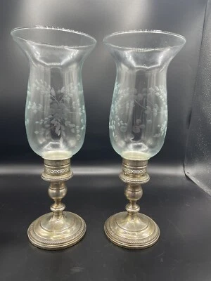 Candelabros vintage de plata esterlina con peso Empire con huracanes grabados en uva Foto 1 de 4