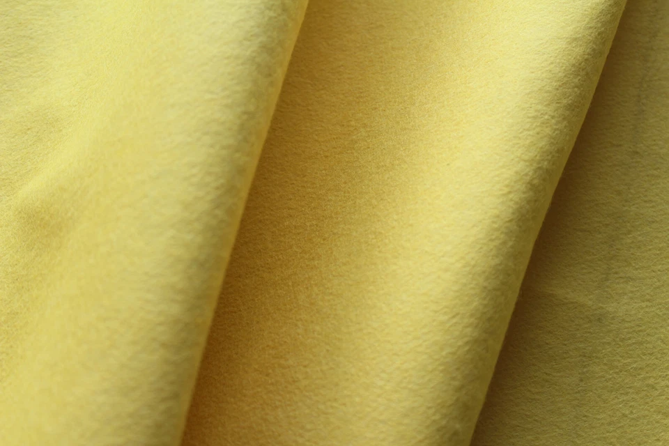 1 Lfm DEKO- und Bastelfilz 5,40€/m² reine Wolle gelb U6 - Bild 1 von 1